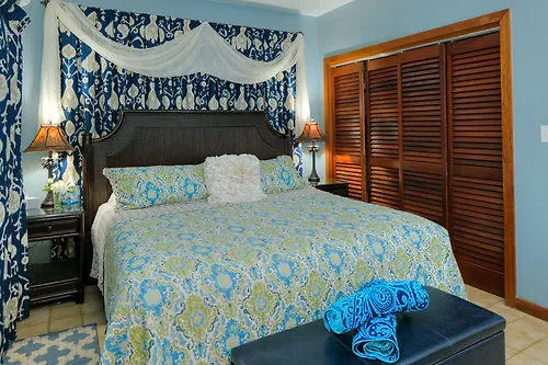 Lavender Hill Suites Cruz Bay 3*,